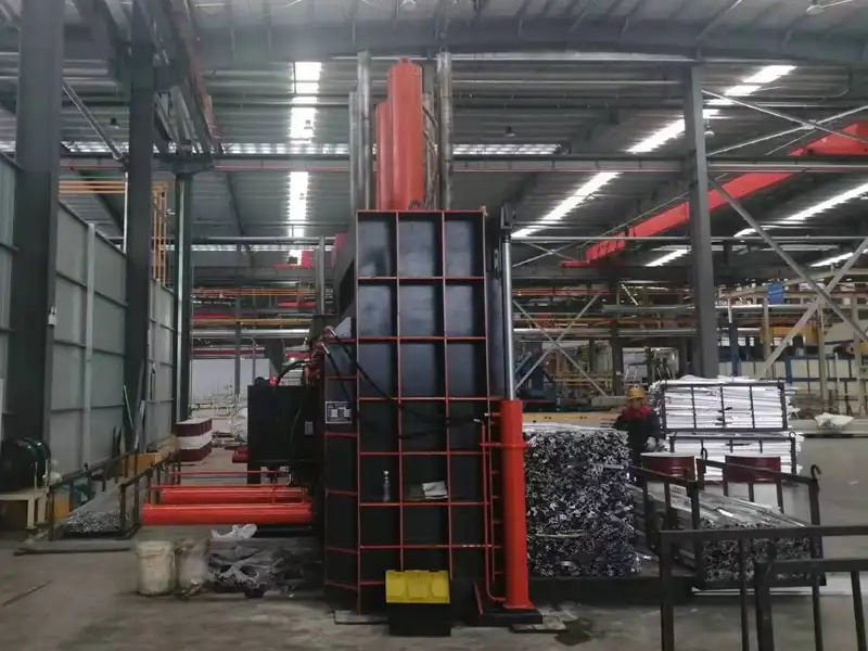 Vertical Steel Baler